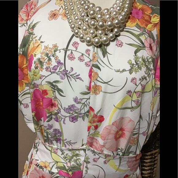 4th sale - Beautiful Dress - Picture 5 of 5